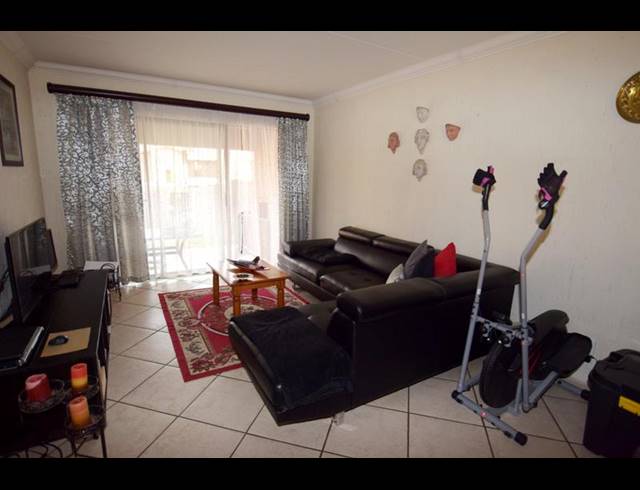 1 BEDROOM PROPERTY TO RENT IN PAULSHOF